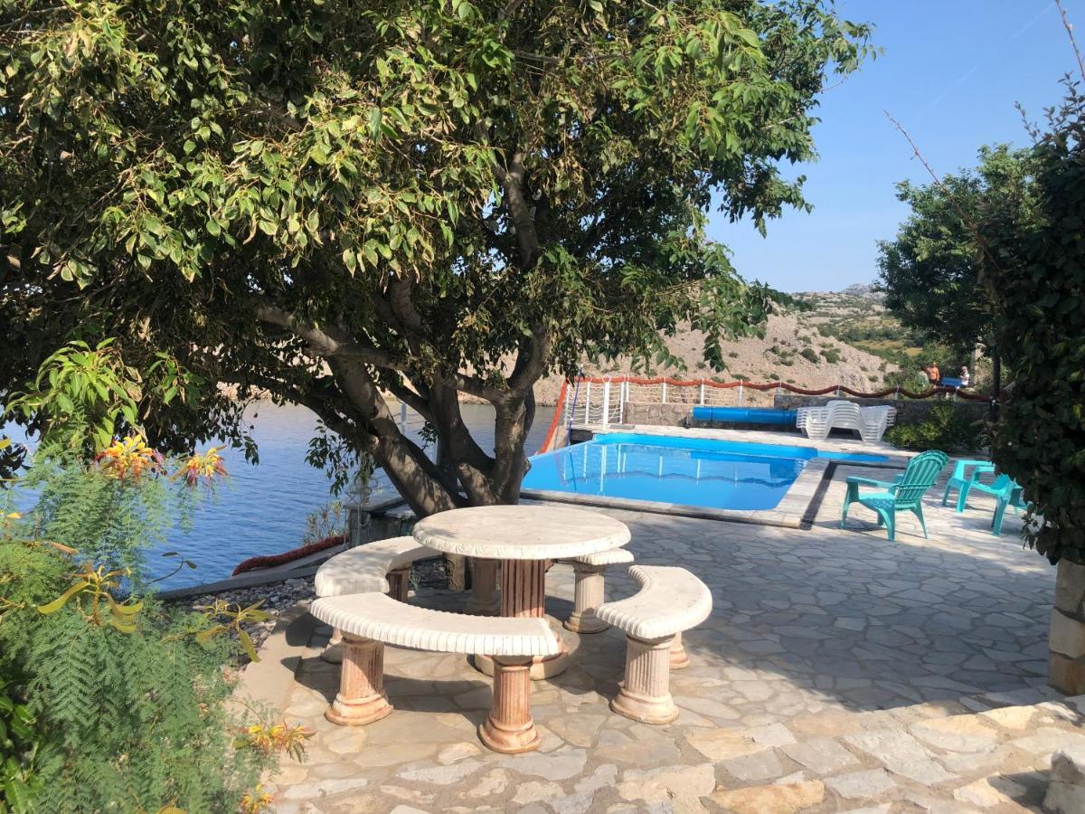 Resort Haus Toma Cesarica Eksteriør billede