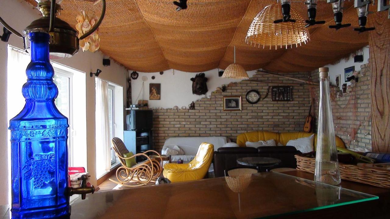 Resort Haus Toma Cesarica Eksteriør billede