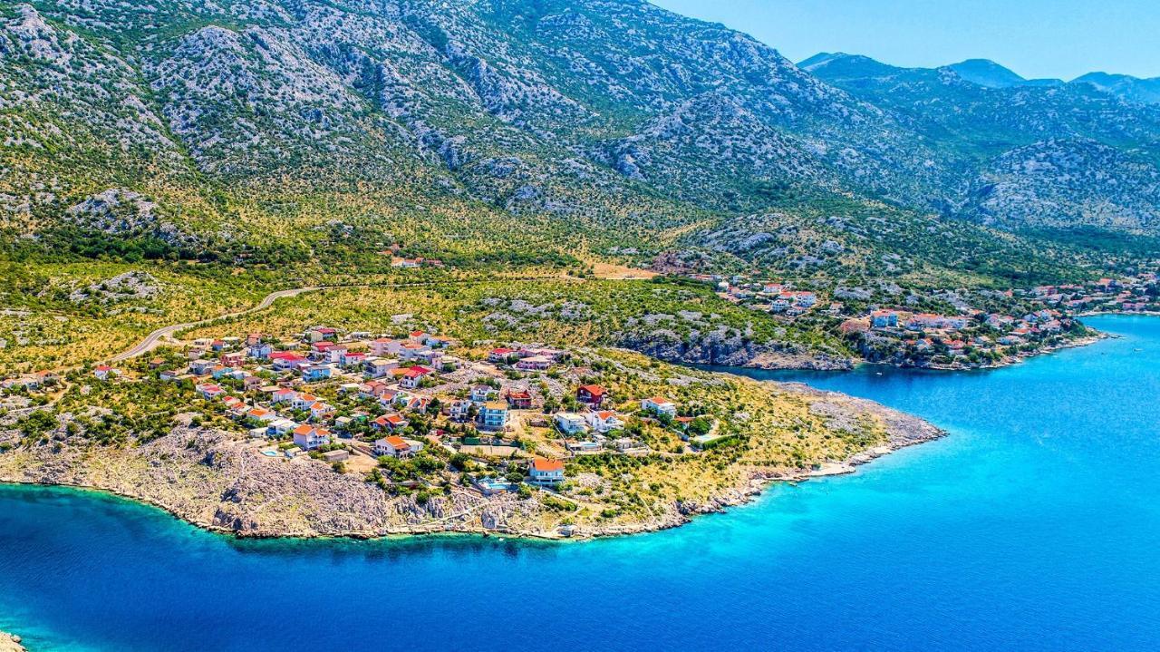 Resort Haus Toma Cesarica Eksteriør billede